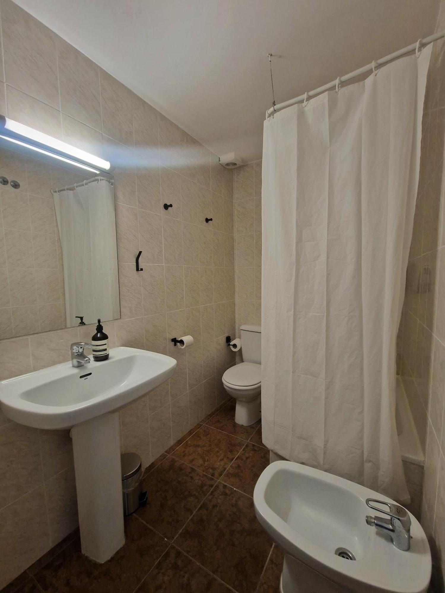 Hostal Rugaca Huesca Ngoại thất bức ảnh