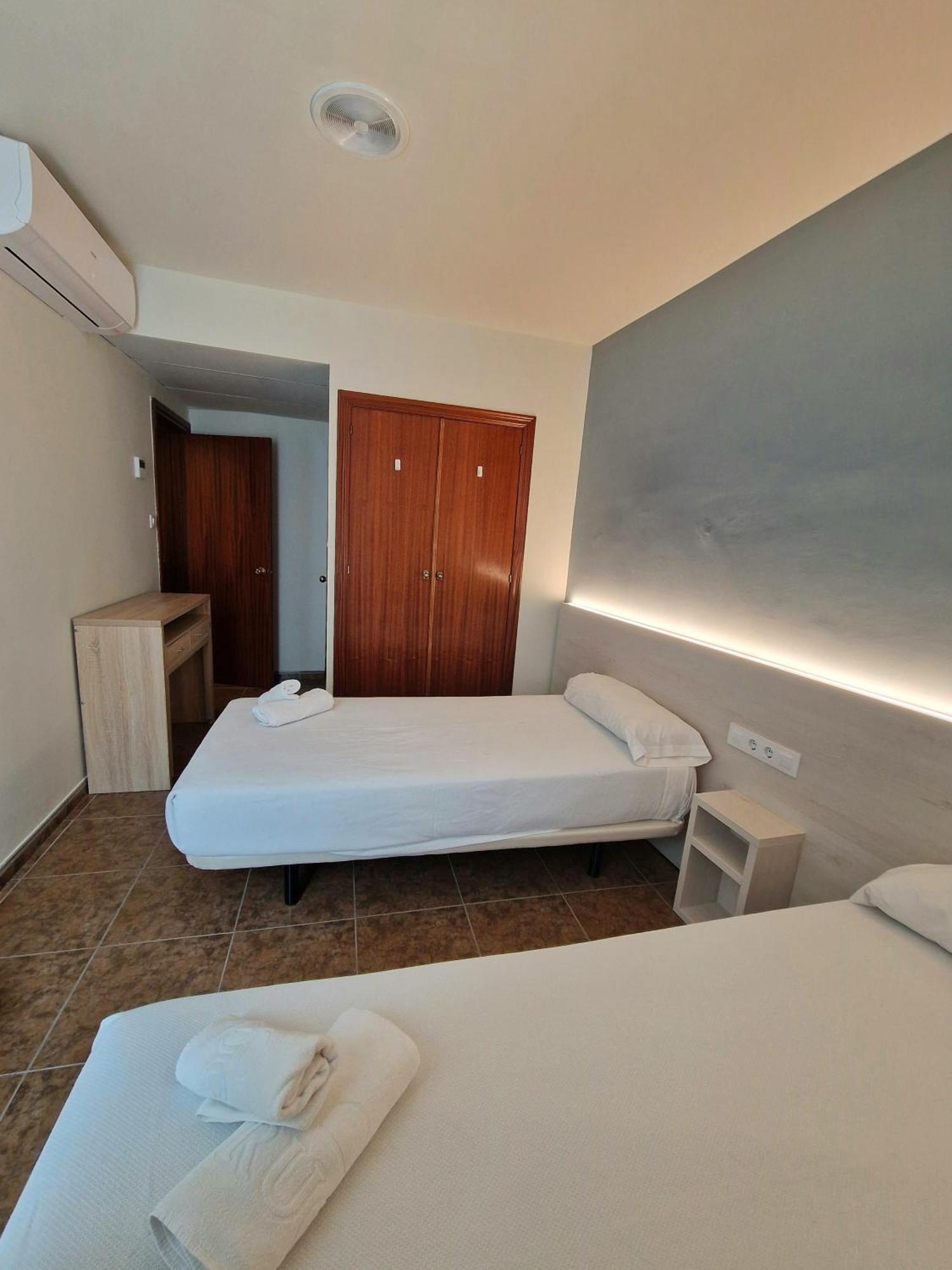 Hostal Rugaca Huesca Ngoại thất bức ảnh