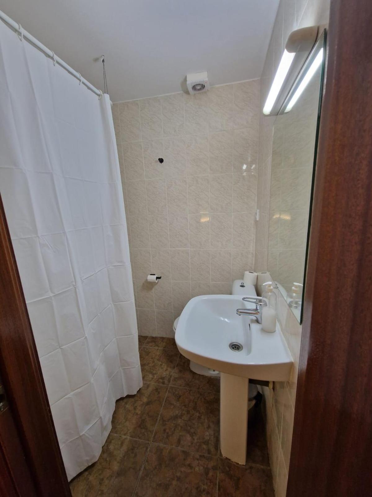 Hostal Rugaca Huesca Ngoại thất bức ảnh